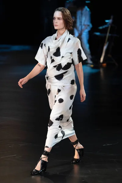 Look 4